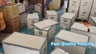 Imballaggio in magazzino in azione!